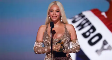 Beyoncé, milyarder şarkıcılar listesine girdi