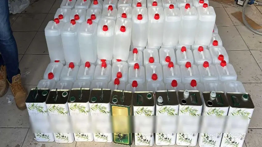 İstanbul'da yılbaşı öncesi kaçak içki operasyonu:3 bin litre kaçak alkol ele geçirildi! haberinin görseli