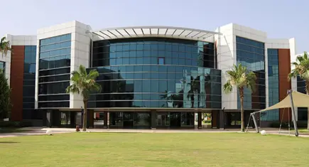 İzmir Bakırçay Üniversitesi'nin yeni araştırma merkezi İZBÜMERLAB kuruldu