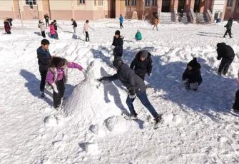 Kar esareti okulları tatil ettirdi: 31 Aralık’ta hangi illerde okullar kapalı?