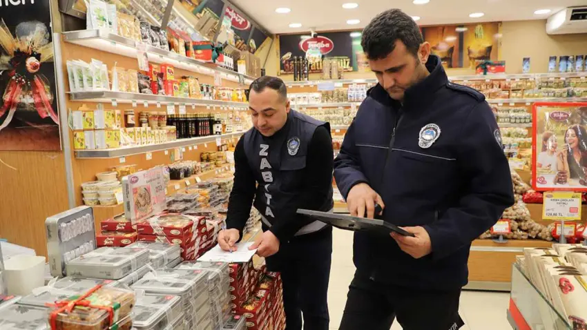 Menderes’te yılbaşı öncesi zabıtalardan denetim