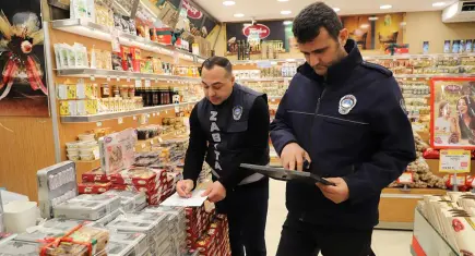 Menderes’te yılbaşı öncesi zabıtalardan denetim