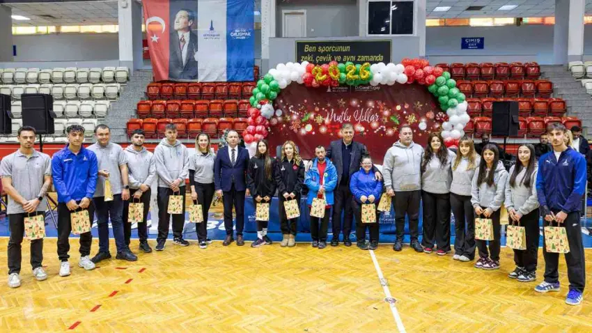 Tugay, yeni yıl öncesi sporcularla buluştu