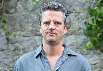 Ünlü yönetmen Seren Yüce’ye kurye kıyafetli saldırgan dehşeti: Evinde vuruldu! 