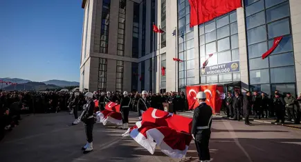 Yalova şehitlerini uğurluyor