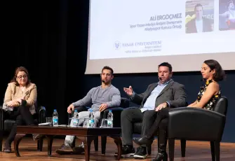 Yaşar Üniversitesi'nde sporda başarı ve iletişim stratejileri konuşuldu