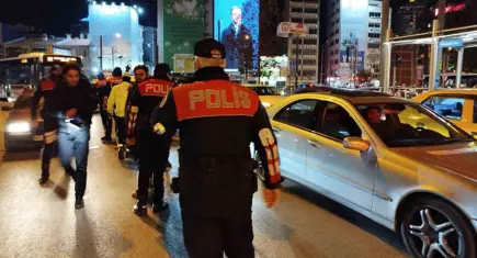 Yılbaşı akşamı İzmir’de kaç emniyet görevlisi çalışacak?