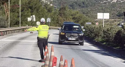 Bodrum’a 10 bin araç girişi: Yılbaşı denetimleri sıkılaştırıldı