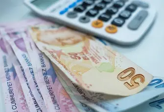 Büyüme sürdü, geçim zorlaştı