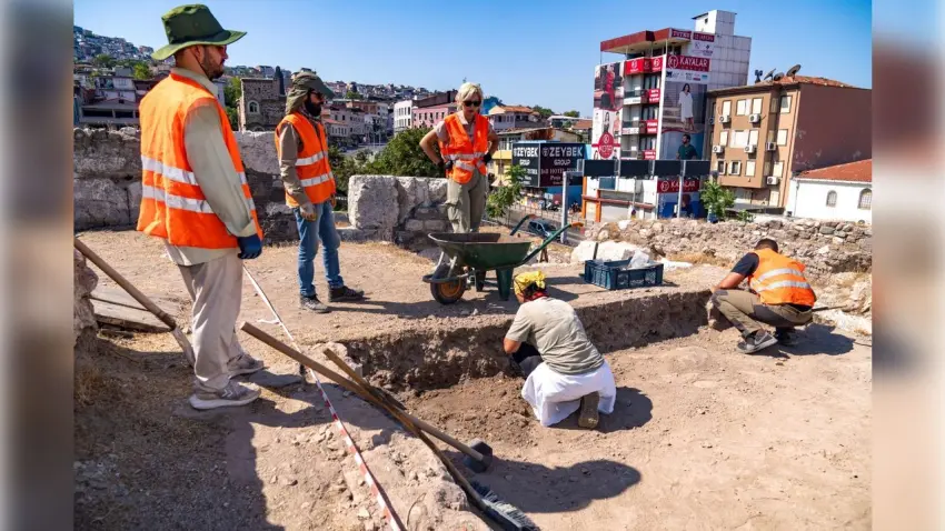 İzmir Büyükşehir’den kültürel miras için 2025’te güçlü kazı desteği