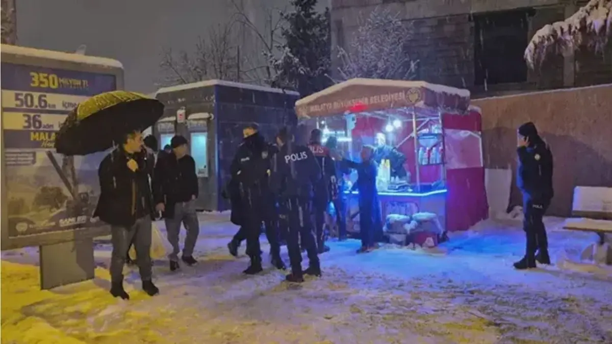 Mısır tezgahı önündeki kavga kanlı bitti: 1 ölü, 1 yaralı haberinin görseli