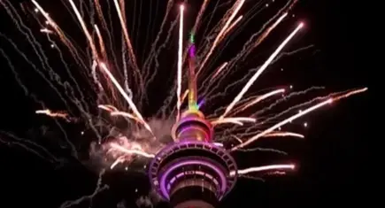 Yeni Zelanda yeni yıla havai fişeklerle girdi