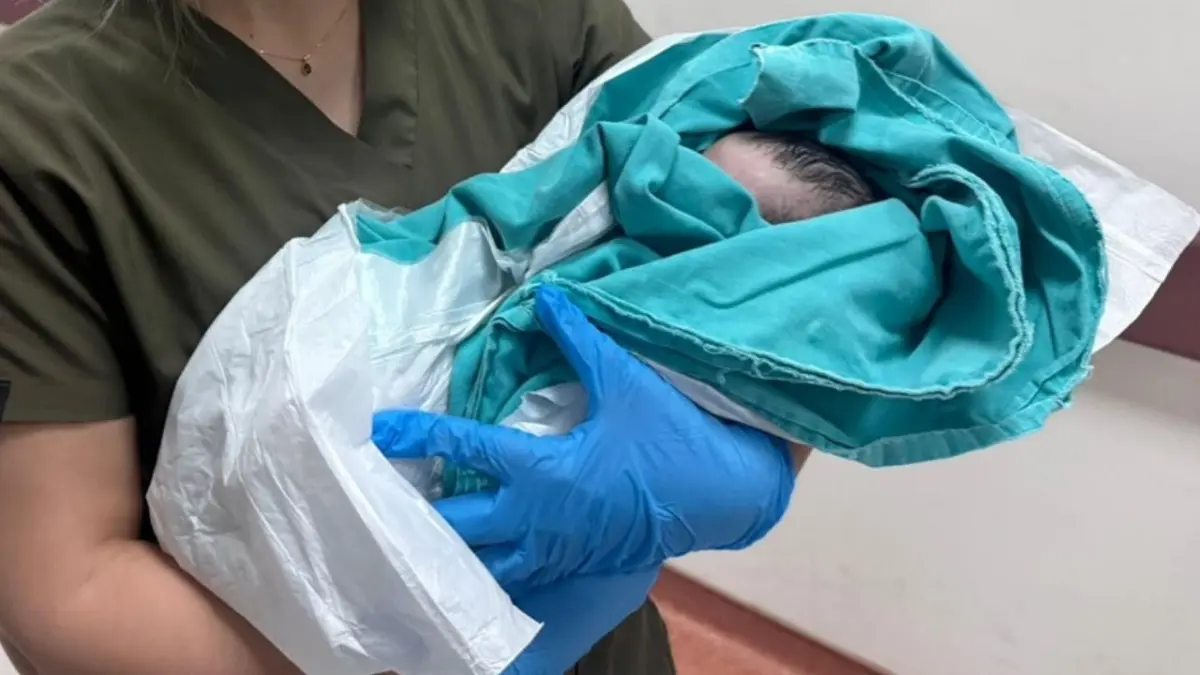 2026'nın ilk bebekleri dodğu haberinin görseli