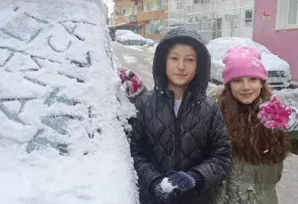 Amasya’da öğrenciler okulların tatil edilmesini istedi