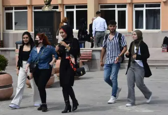 Barınamıyoruz Hareketi’nden KYK sistemi ve burs yetersizliğine tepki