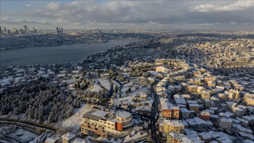 İstanbul’da 5 ilçede eğitime ara verildi: Okullar 2 Ocak Cuma günü tatil edildi! haberinin görseli
