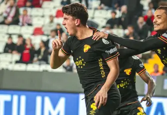 Taha Altıkardeş’e yoğun ilgi