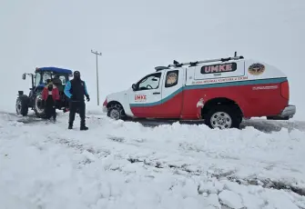 6 saatlik mücadele sonunda anne ve bebek kurtarıldı