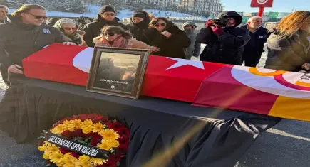 Galatasaray efsanesine veda: Gökmen Özdenak son yolculuğuna uğurlandı 
