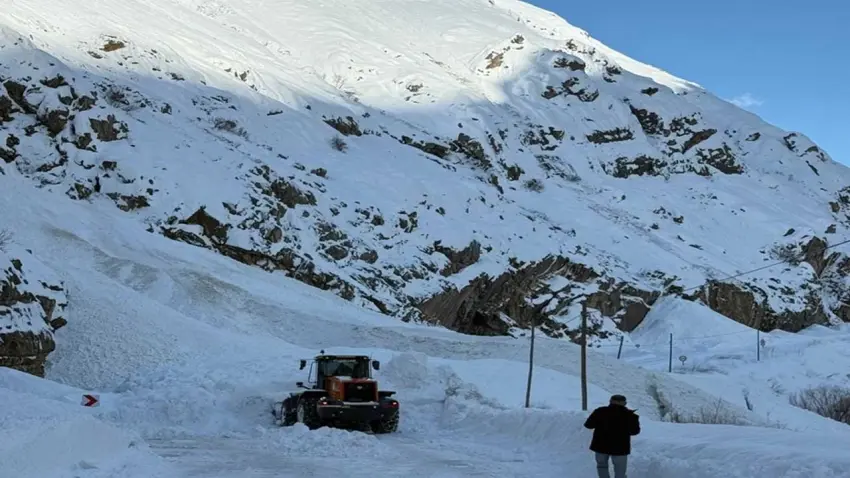 Hakkari'de çığ düştü haberinin görseli