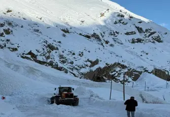 Hakkari'de çığ düştü