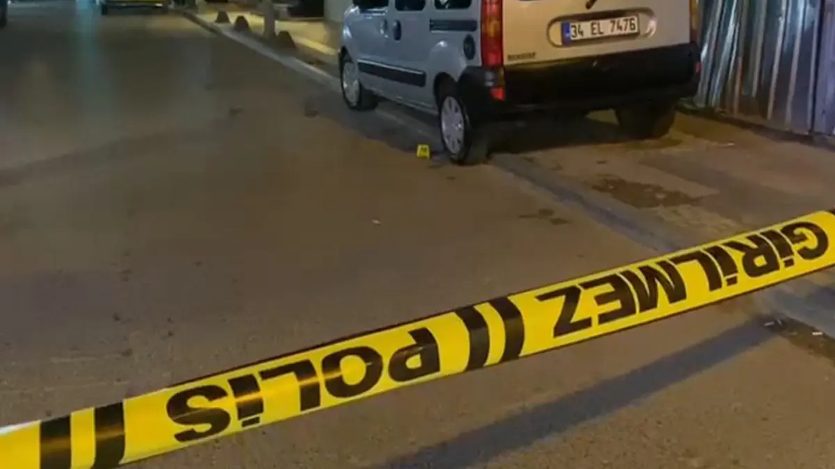 Küçükçekmece’de motosikletli saldırganlar dehşet saçtı haberinin görseli