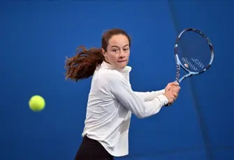 Zeynep Sönmez Brisbane’de dolu dizgin: Elemelerde final turuna yükseldi!