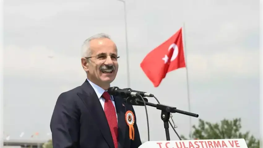 Bakan Uraloğlu: 2025’te otoyol ve köprüleri 1,1 milyarı aşkın araç kullandı
