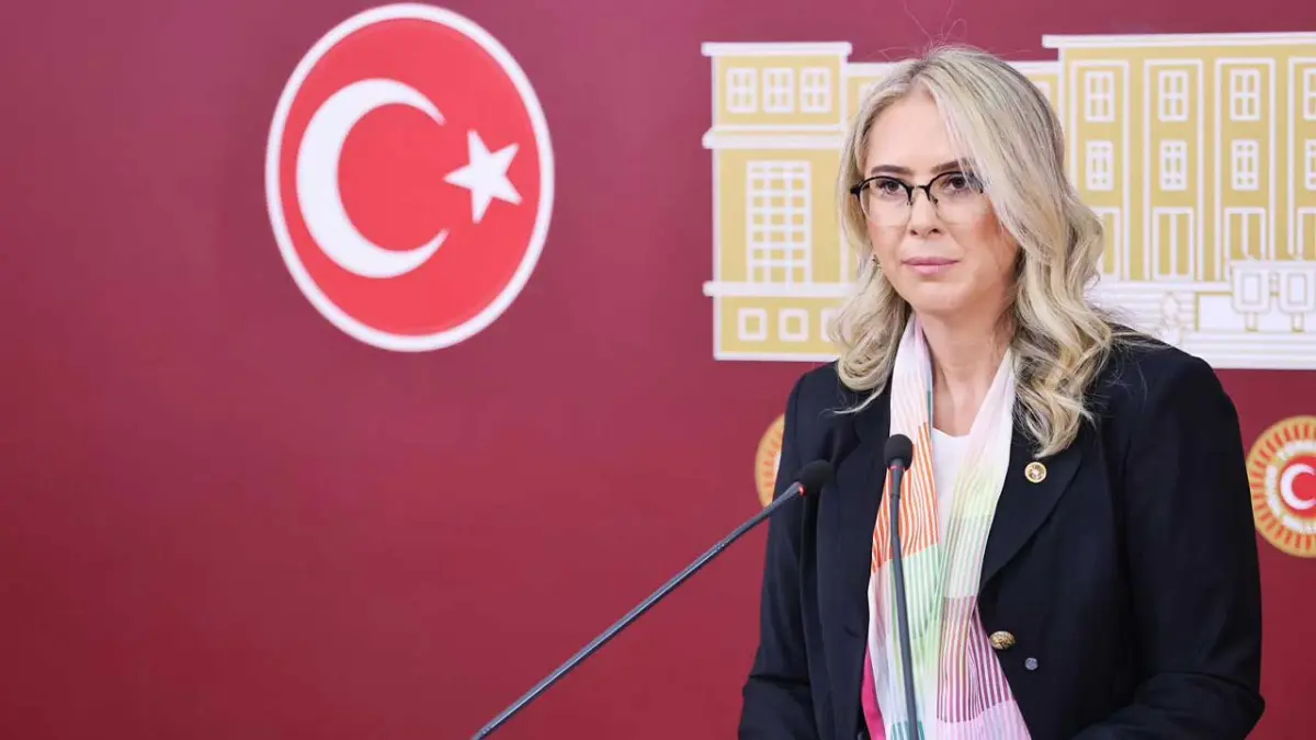 Çankırı’dan Başkan Tugay’a sert eleştiri: İş bilmezlik pervasız bir noktaya ulaştı haberinin görseli