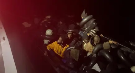 İzmir haber: 7'si çocuk 74 düzensiz göçmen kurtarıldı