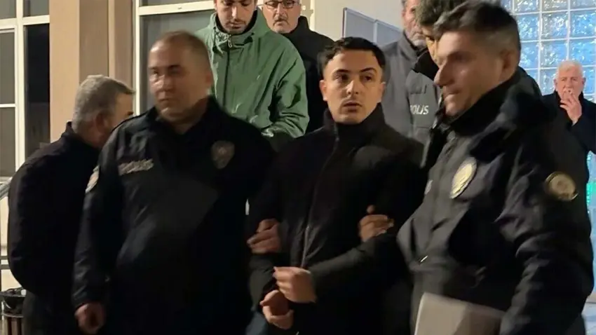 Kuruyemiş dükkanında sıra kavgası: 1 kişi ağır yaralandı, kasiyer tutuklandı 