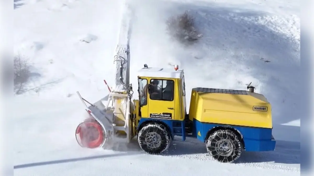 Bayburt’ta yoğun kar sonrası seferberlik: 44 köy yolu yeniden ulaşıma açıldı haberinin görseli