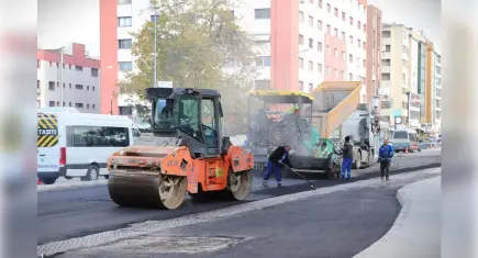Büyükşehir’den kent genelinde asfalt seferberliği