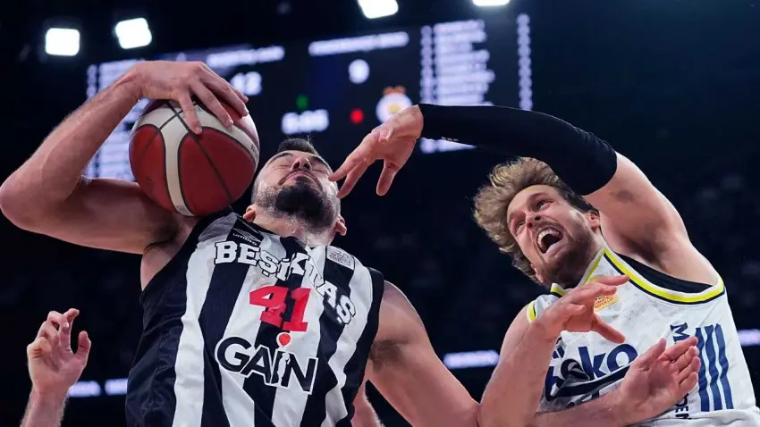 Derbide Fenerbahçe fırtınası: Beşiktaş’ın 13 maçlık serisi son buldu!  haberinin görseli