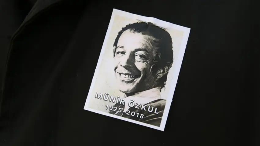 Devlet Sanatçısı Münir Özkul vefatının 8. yılında anılıyor haberinin görseli