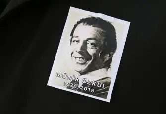 Devlet Sanatçısı Münir Özkul vefatının 8. yılında anılıyor