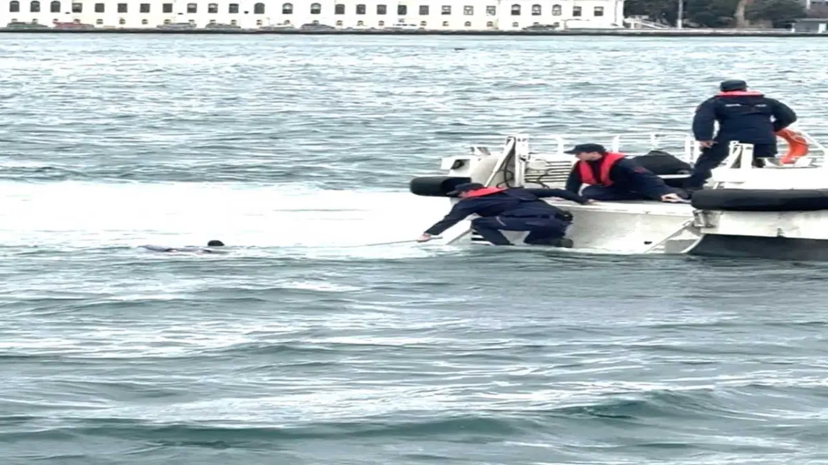 İstanbul Boğazı’nda erkek cesedi bulundu haberinin görseli