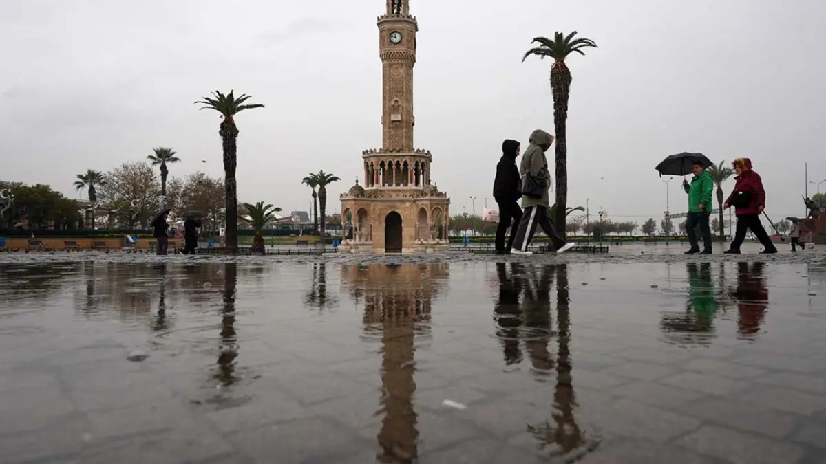 Şemsiyeleri hazırlayın: İzmir'de yağışlı günler haberinin görseli