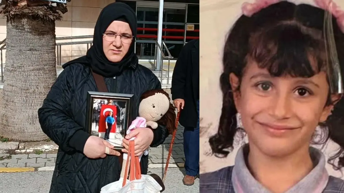 Ebrar’ın annesi, duruşmaya kızının oyuncak bebeğiyle geldi haberinin görseli