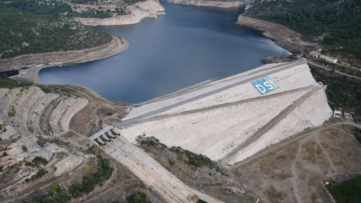 Bir baraj doluyor, diğeri boşalıyor haberinin görseli