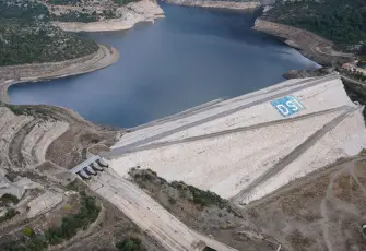 Bir baraj doluyor, diğeri boşalıyor