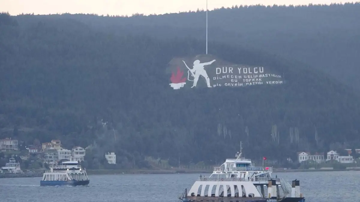 Bozcaada ve Gökçeada’da feribot seferlerine fırtına engeli haberinin görseli