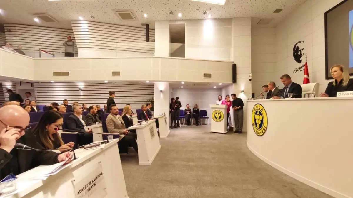 Buca Meclisi’nde "Phuket" tansiyonu haberinin görseli