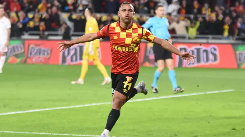 İzmir futbolu kaynıyor: Göztepe’de samba, Altay’da fedakarlık