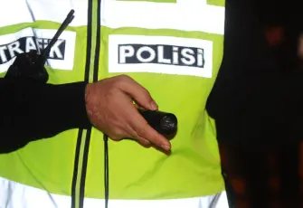 İzmir haber: Bayraklı’da ters yönde ilerleyen tır sürücüsüne ceza