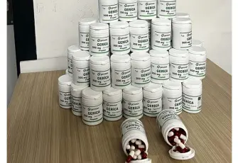 İzmir haber: Zanlının attığı poşetten binlerce hap çıktı