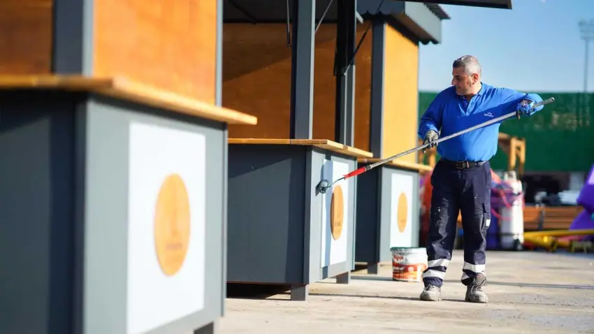 Karşıyaka sahilinde mısır ve kestane tezgâhları yenilendi