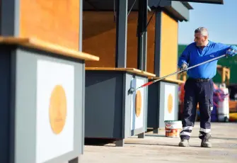 Karşıyaka sahilinde mısır ve kestane tezgâhları yenilendi