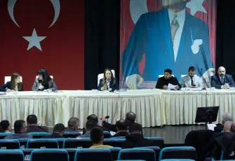 Konak Belediye Meclisi 2026’ya adalet ve barış mesajıyla başladı