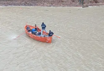 Kreç Boğazı'nda Türk gemisi karaya oturdu